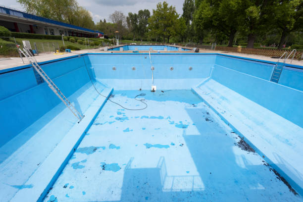 Best Water damage restoration experts  in Oakhurst, CA